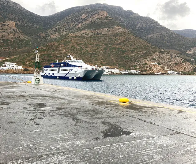 Sifnos Jet arriving in Kamares, Sifnos